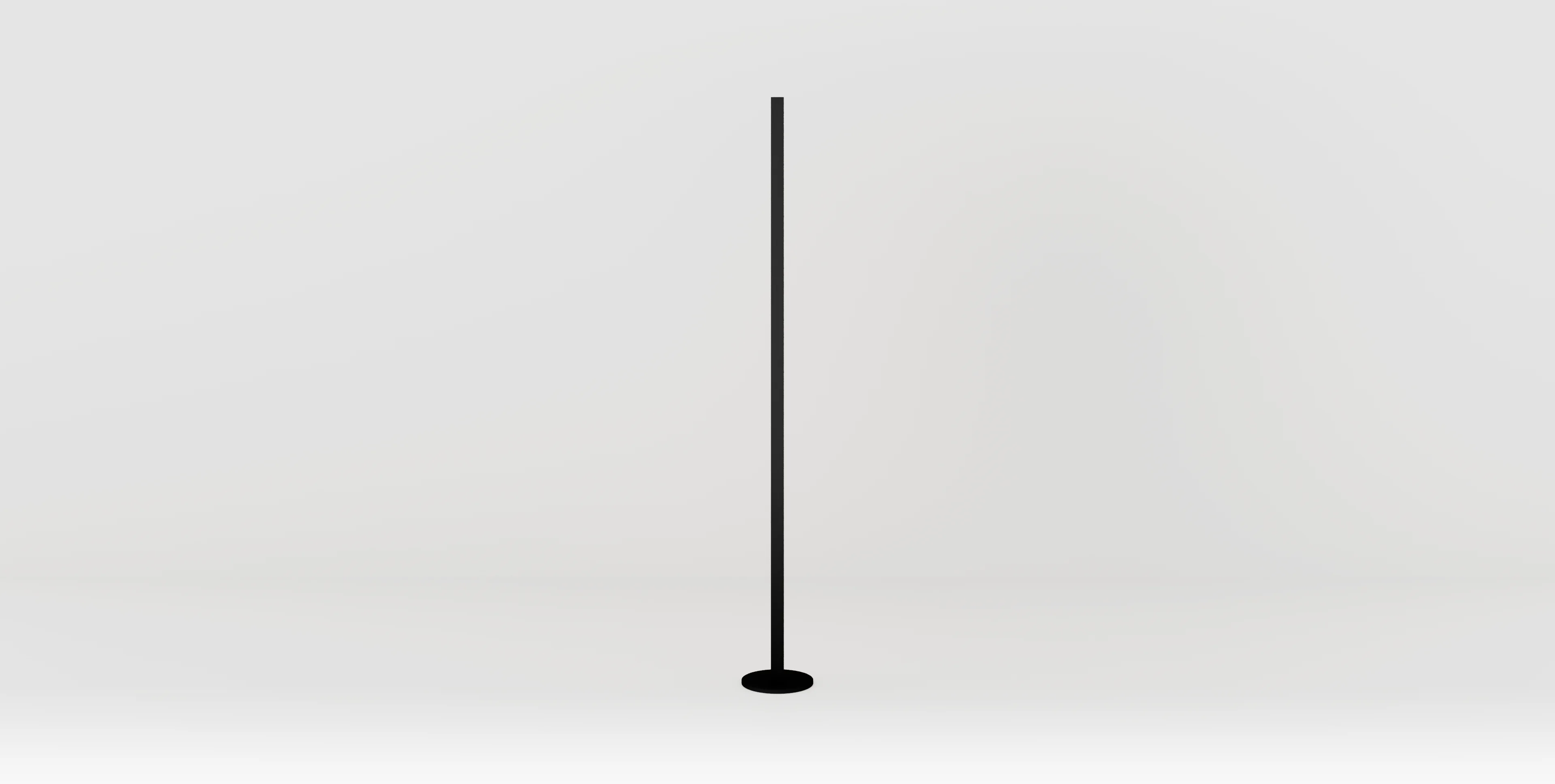 Stehleuchte Quadra Floor in einem minimalistischen hellen Raum.