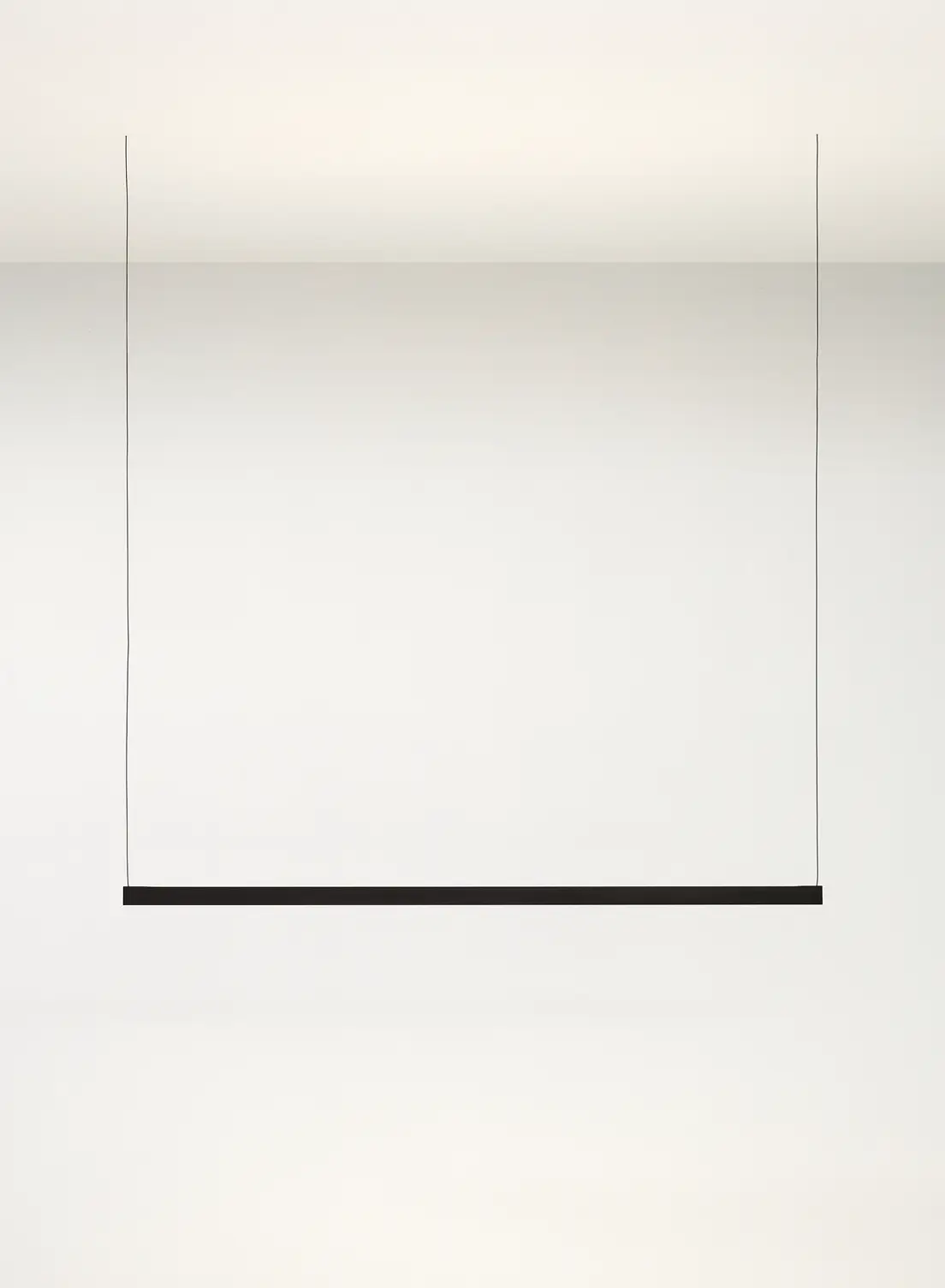 Pendelleuchte GERA Solid in hellem Raum.